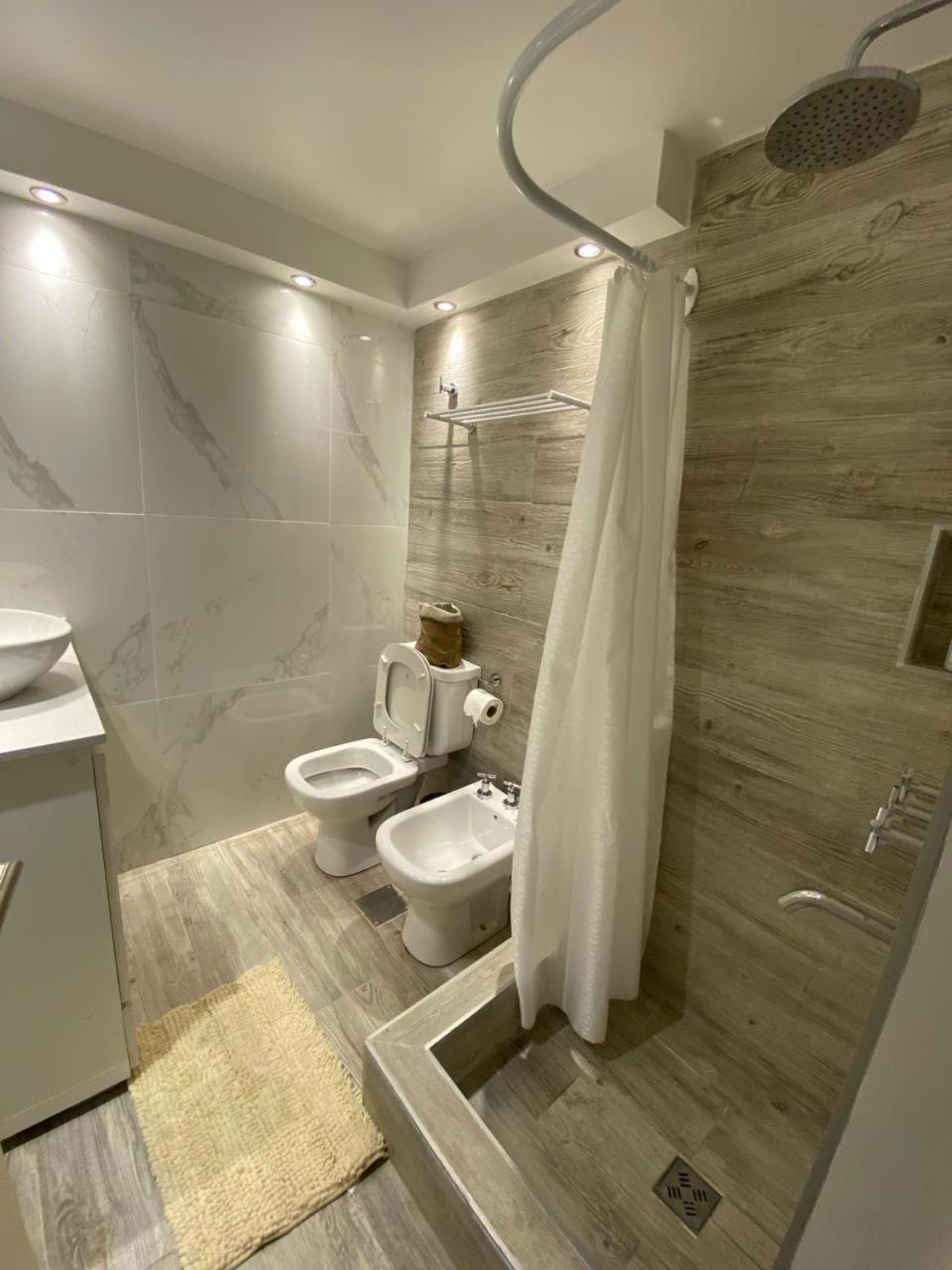Departamento Centrico Con Cochera - Cordoba Argentina- المظهر الخارجي الصورة