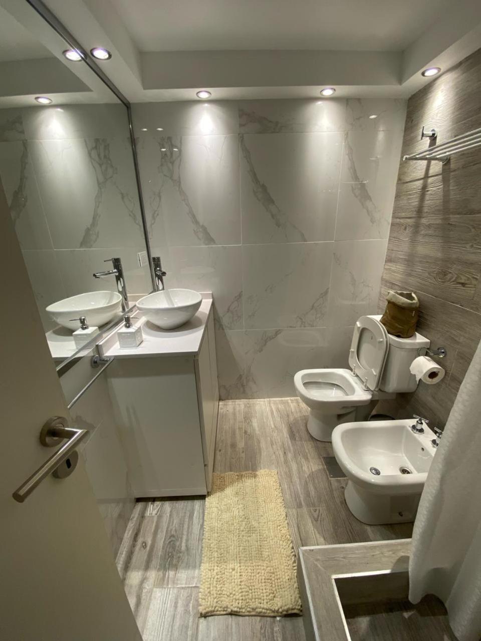 Departamento Centrico Con Cochera - Cordoba Argentina- المظهر الخارجي الصورة