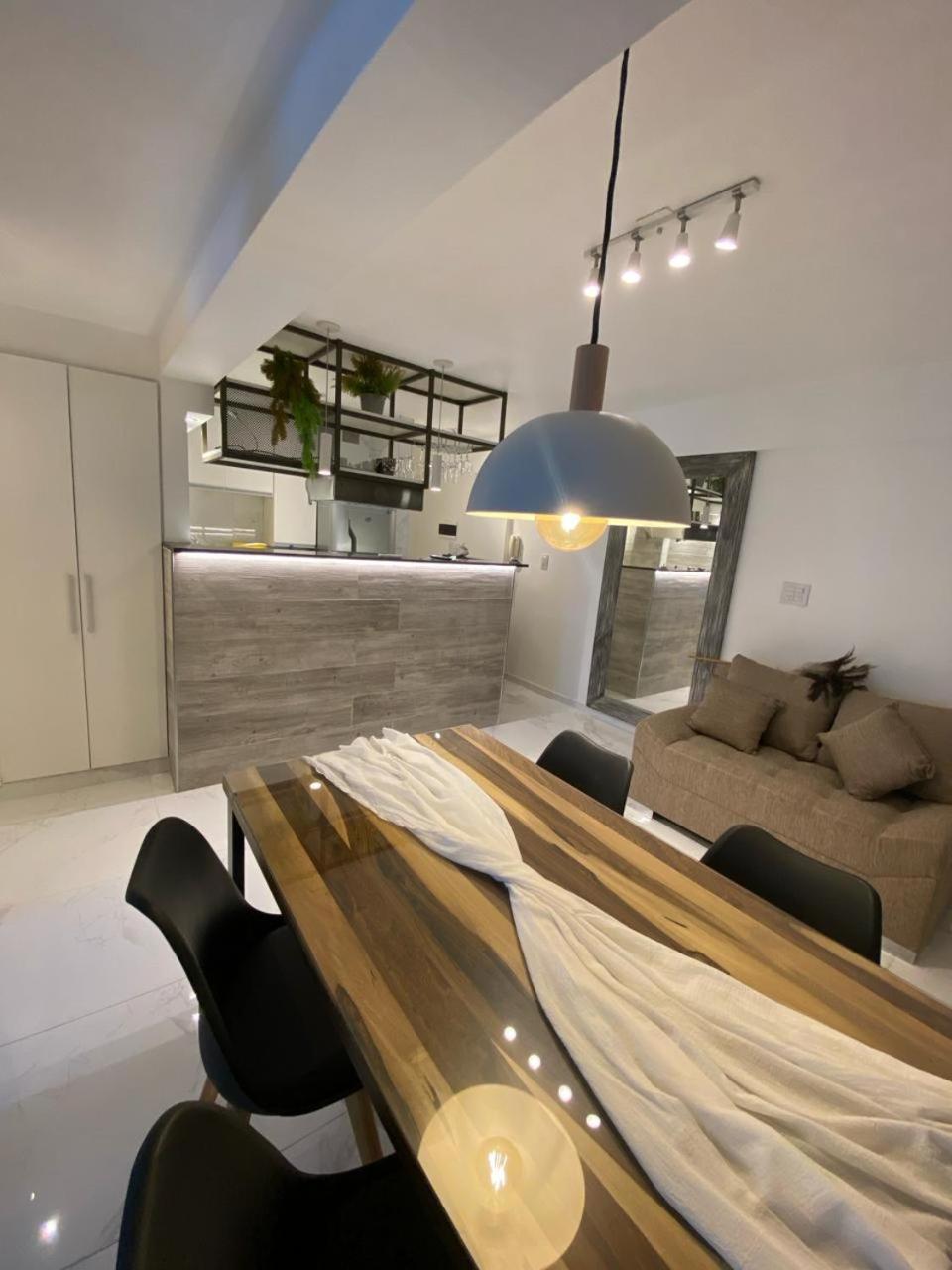 Departamento Centrico Con Cochera - Cordoba Argentina- المظهر الخارجي الصورة